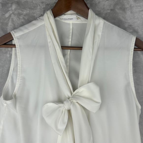 Calvin Klein Cream Sleeveless Blouse Tie Neck Button Front Top - Picture 4 of 8